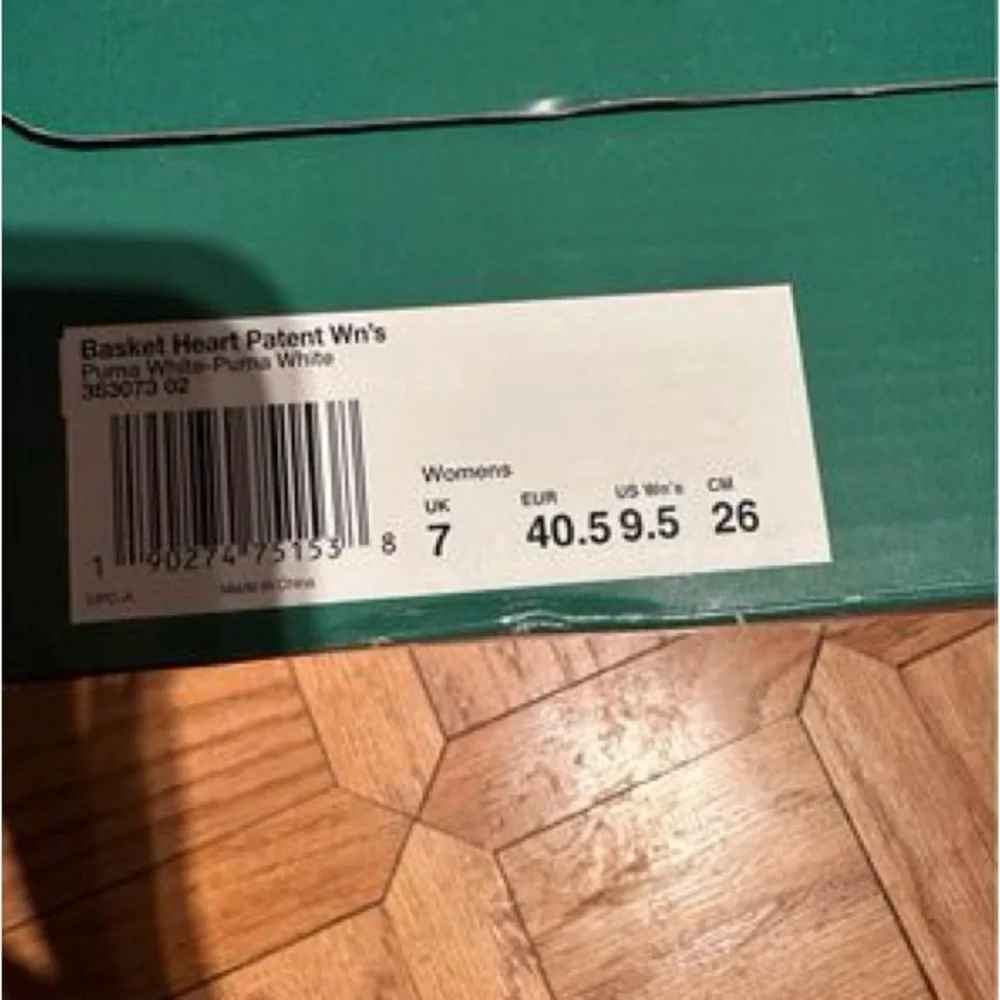 Puma sneaker with large bowknot US9.5 - Picture 6 of 6